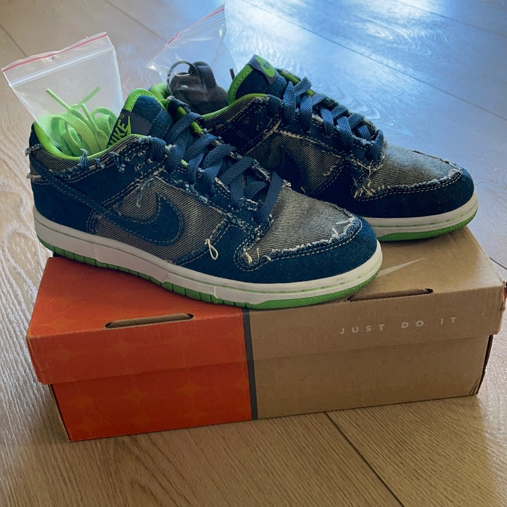 Gently Used - Nike Dunk Denim Hulks - sz 5Y (GS)